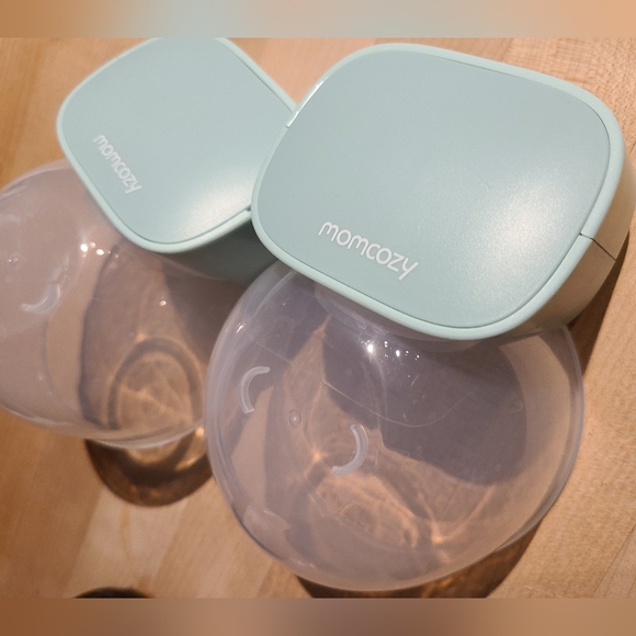 Momcozy pumps - Picture 6 of 6